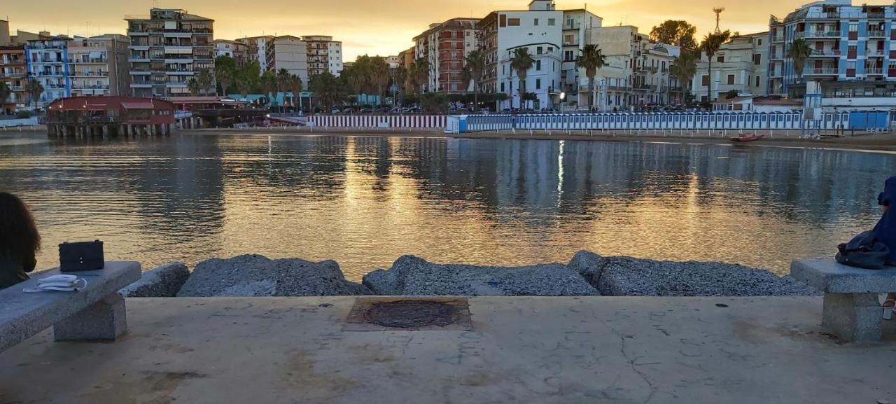 B&B I Viaggi Di Edo Crotone Dış mekan fotoğraf